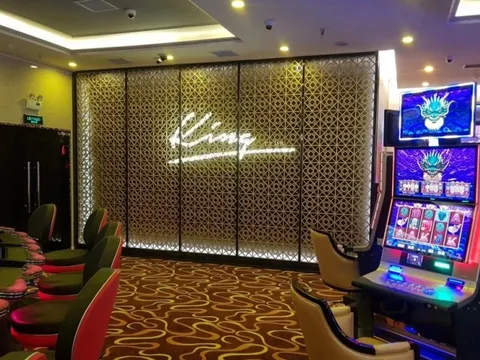 Vì sao 2 trường hợp thoát án hình sự vụ đánh bạc King Club?