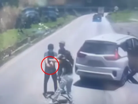 Tạm giữ hình sự 2 kẻ dùng súng dọa bắn lái xe trên đèo Đá Trắng