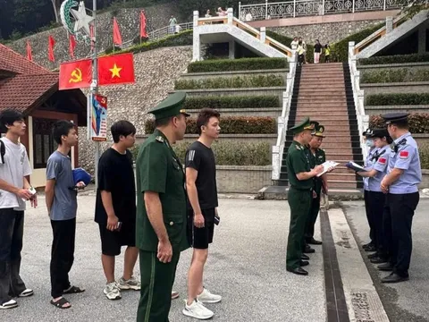 Đấu tranh với hoạt động xuất nhập cảnh trái phép với nhiều thủ đoạn tinh vi