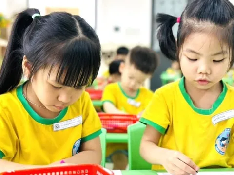 Phổ cập giáo dục mầm non cho trẻ em từ 3 đến 5 tuổi