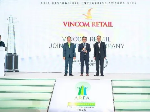 Vincom Retail tiếp tục được vinh danh top 50 công ty niêm yết tốt nhất Việt Nam và lãnh đạo xanh châu Á