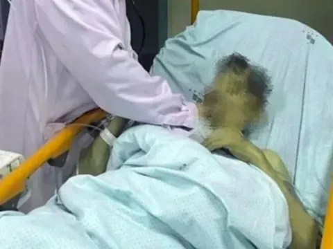 Sau khi ăn món khoái khẩu, người đàn ông 73 tuổi đột ngột ngã quỵ, toàn thân chuyển màu xanh