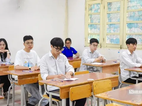 Bản tin 8/7: Loạt trường top đầu xét học bạ ngành Ngôn ngữ 2025