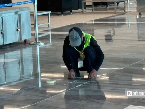 Sau hơn 2 tháng hoạt động, nhà ga T3 Tân Sơn Nhất vẫn vừa vận hành vừa “vá lỗi”