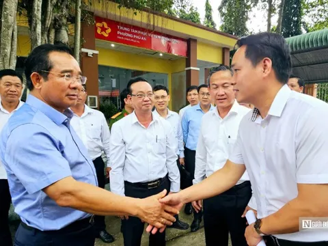 Chủ tịch UBND Tp.HCM: Phục vụ hành chính phải thông suốt, vì người dân