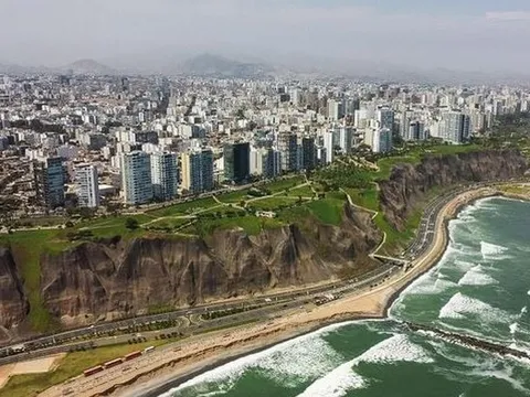 Thành phố kỳ lạ bậc nhất thế giới, suốt 600 năm không mưa, nhà ở không cần lợp mái