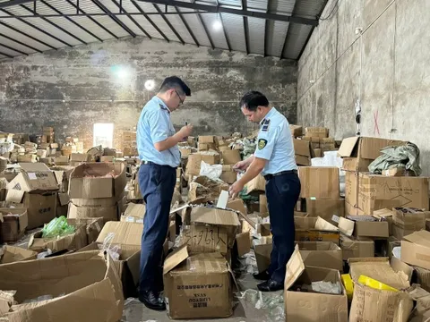 Phát hiện kho hàng hơn 47.000 sản phẩm nhập lậu, vận hành qua phần mềm nước ngoài