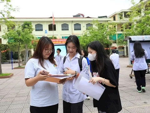 Nghịch lý điểm chuẩn vào lớp 10: Nên bỏ quy định cứng nhắc để phổ cập THPT