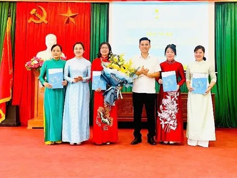 Hội LHPN phường Thanh Liệt công bố Quyết định về công tác cán bộ