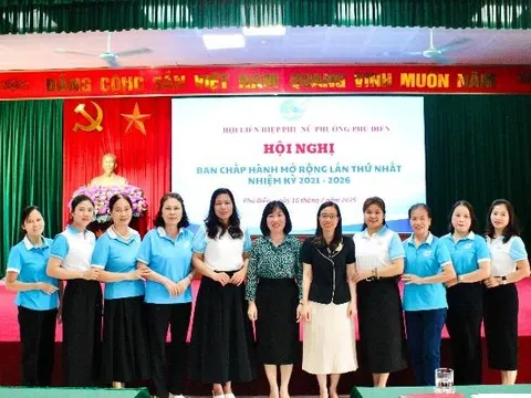 Hội LHPN phường Phú Diễn công bố các quyết định thành lập Hội LHPN phường