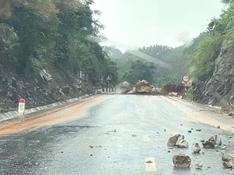 Khẩn trương khắc phục các vị trí sạt lở, chia cắt trên quốc lộ tại Bắc Bộ và Thanh Hóa