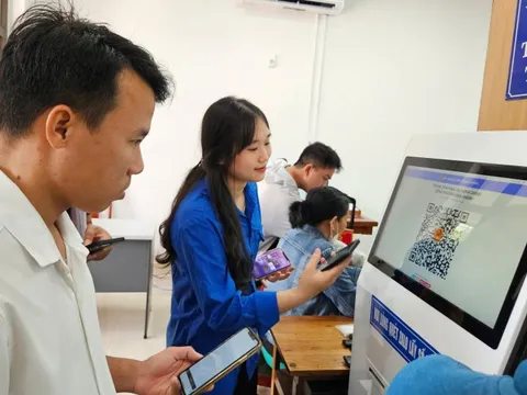 Phát huy hiệu quả chính quyền cấp xã mới, lấy nhân dân làm trung tâm phục vụ