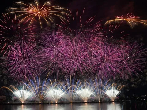 Pháo hoa Trung Quốc đăng quang, Việt Nam gây xúc động tại chung kết DIFF 2025