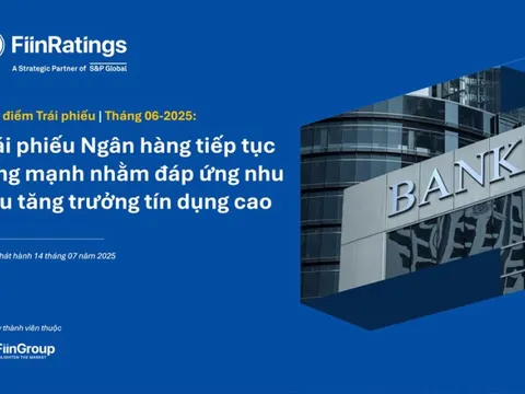 Tín dụng tăng cao, trái phiếu "được mùa"