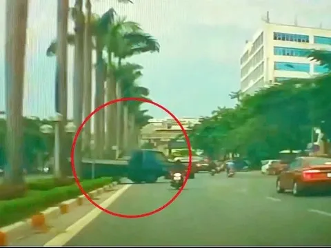 Hà Nội: Xác minh, xử phạt tài xế xe tải “leo” qua dải phân cách giữa đường