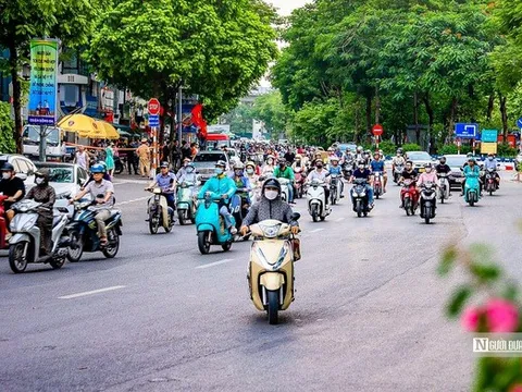 Trước khi cấm xe xăng: Còn nhiều việc phải làm