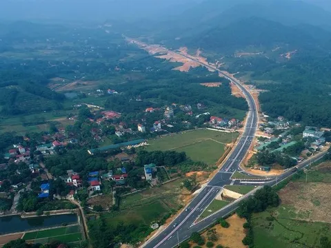 Dự kiến đầu tư hơn 22.000 tỉ đồng mở tuyến cao tốc xuyên núi Tây Bắc