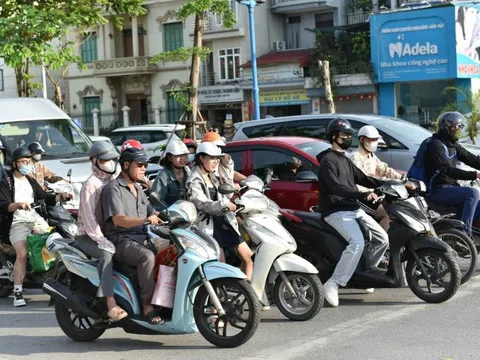 Hà Nội đề xuất nhiều chính sách cụ thể hỗ trợ người dân chuyển đổi xe điện