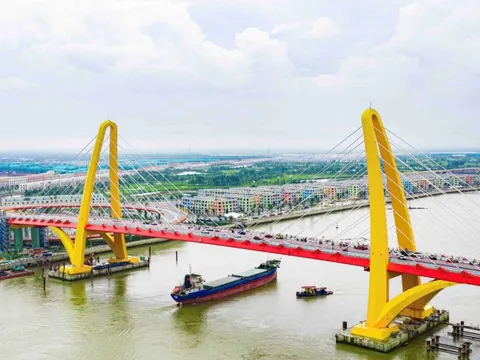 Cầu Hoàng Gia thông xe: Mở ra kỷ nguyên thịnh vượng cho Vinhomes Royal Island và đất Cảng