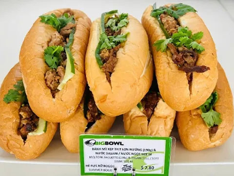 Rà soát toàn diện dịch vụ phi hàng không sau vụ "ổ bánh mỳ giá 208.000 đồng"