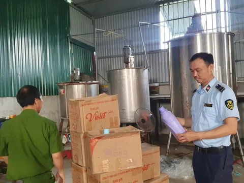 Phạt 180 triệu đồng công ty sản xuất nước giặt, nước rửa chén giả nhãn hiệu nổi tiếng