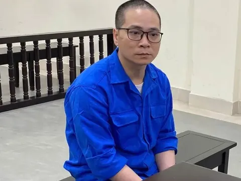 Dùng CMND giả rút tiền lừa đảo của nhóm tội phạm để hưởng %, gã đàn ông nhận kết đắng