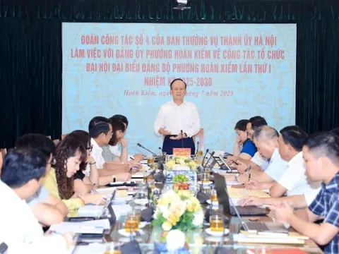 Đoàn công tác số 4 của Ban Thường vụ Thành ủy kiểm tra công tác chuẩn bị Đại hội Đảng tại phường Hoàn Kiếm, Hồng Hà