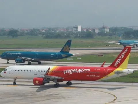 12 chuyến bay tại Nội Bài bị ảnh hưởng bởi cơn dông chiều 19/7