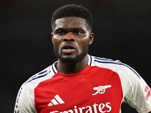 HLV Arsenal lên tiếng sau khi Thomas Partey bị buộc tội