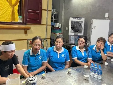 Hội LHPN xã Đại Thanh thăm viếng, hỗ trợ nạn nhân vụ đắm tàu tại Quảng Ninh