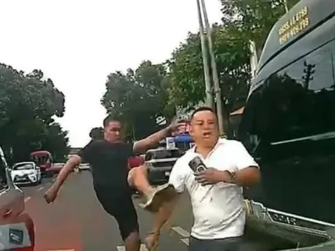 Xác minh clip tài xế đánh người
