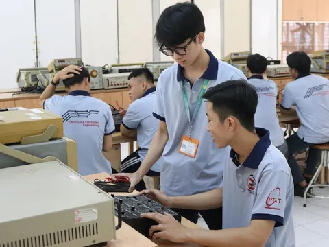 Điểm sàn của Học viện Công nghệ Bưu chính viễn thông là 19 điểm