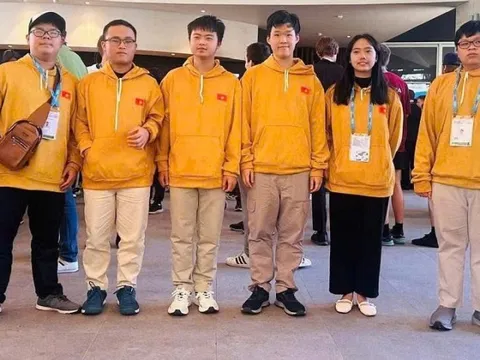 6/6 học sinh Việt Nam đều đạt huy chương tại Kì thi Olympic Toán quốc tế (IMO) năm 2025