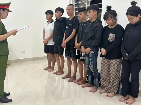 Khởi tố nhóm đối tượng truy sát đối thủ trong đêm khiến 1 người tử vong