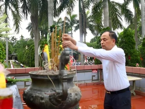 Phường Tây Hồ: Khắc ghi công ơn, tiếp nối truyền thống “Uống nước nhớ nguồn“