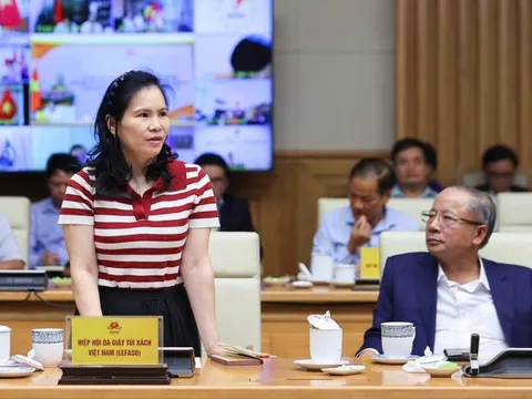 Đề xuất xây dựng trung tâm nguyên phụ liệu thời trang, tăng sức bật cho ngành da giày - dệt may