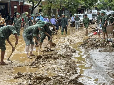 Thủ tướng yêu cầu nhanh chóng khắc phục hậu quả bão số 3 và mưa lũ