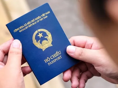 Bản tin 24/7: Hộ chiếu Việt Nam thăng hạng 7 bậc