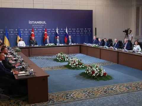 Nga, Ukraine đàm phán hòa bình lần 3, lệnh ngừng bắn còn xa