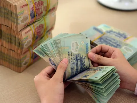 Cán bộ, công chức có chính sách tiền lương, phụ cấp mới trước 31/10
