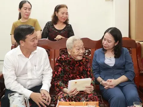 Lãnh đạo Đảng, Nhà nước, Quốc hội tri ân gia đình chính sách, người có công ở nhiều địa phương