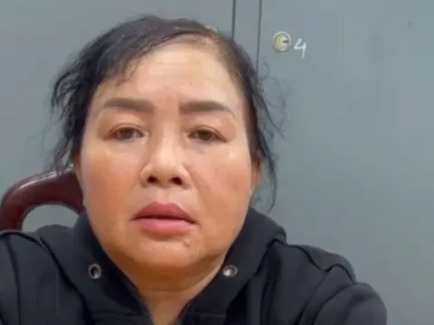 Tạm giữ người phụ nữ cướp giật tiền của cụ ông 91 tuổi