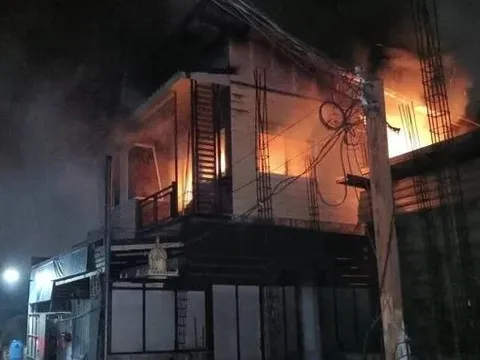 Cháy nhà lúc rạng sáng, 4 người trong một gia đình thiệt mạng