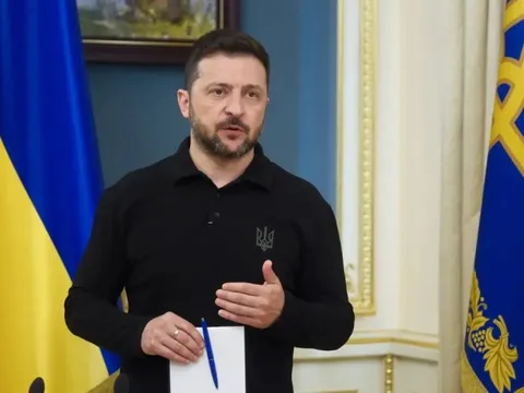 Sau các cuộc biểu tình phản đối, Tổng thống Zelensky có động thái mới