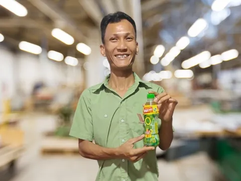 Một công nhân ở Đồng Nai trúng 100 triệu đồng tiền mặt từ Trà Xanh Không Độ