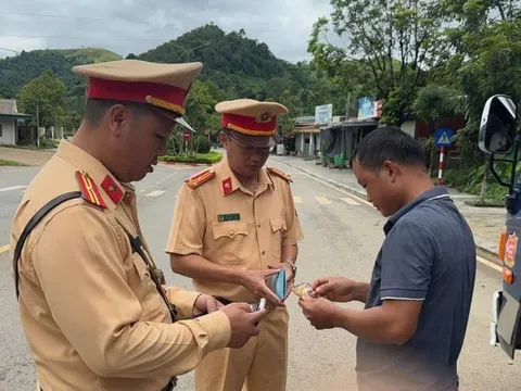 Tổng kiểm tra xe kinh doanh vận tải, tàu thuyền trên toàn quốc