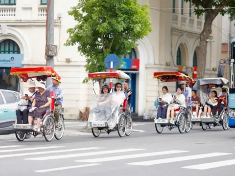 Khách quốc tế đến Hà Nội tăng mạnh trong tháng 7