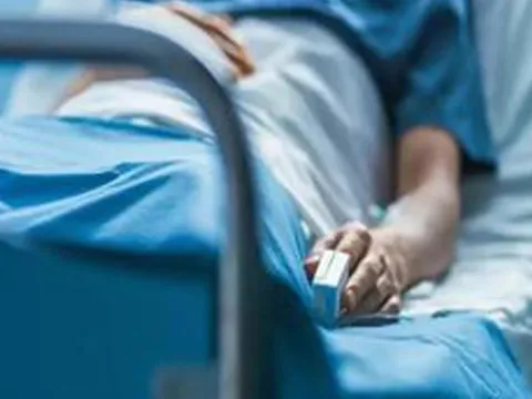 Người đàn ông tái phát sỏi thận vì thói quen nhiều người mắc
