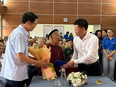 Phường Phú Thượng khắc ghi công ơn, lan tỏa đạo lý “uống nước nhớ nguồn”