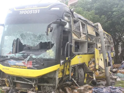 Khởi tố vụ án lật xe khách khiến 10 người chết ở Hà Tĩnh